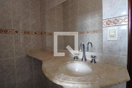 Casa à venda com 217m², 3 quartos e 6 vagasPia banheiro da suíte