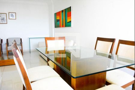 Detalhe Sala de apartamento para alugar com 2 quartos, 77m² em Caminho das Árvores, Salvador