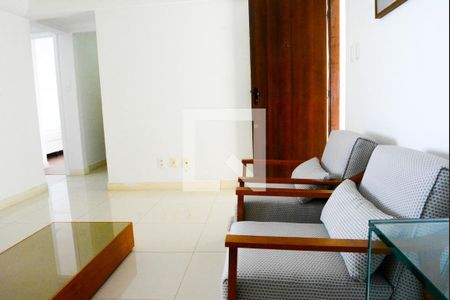 Detalhe Sala de apartamento para alugar com 2 quartos, 77m² em Caminho das Árvores, Salvador