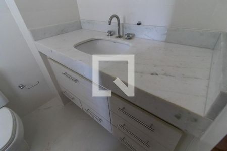 Apartamento à venda com 141m², 3 quartos e 2 vagas Apartamento à venda com 141m², 3 quartos e 2 vagasBanheiro da Suíte