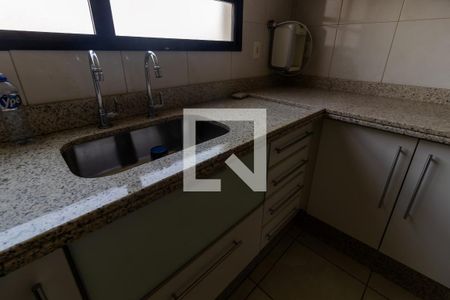Apartamento à venda com 141m², 3 quartos e 2 vagas Apartamento à venda com 141m², 3 quartos e 2 vagasCozinha