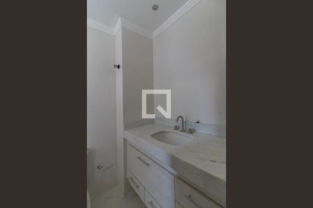 Apartamento à venda com 141m², 3 quartos e 2 vagas Apartamento à venda com 141m², 3 quartos e 2 vagasBanheiro da Suíte