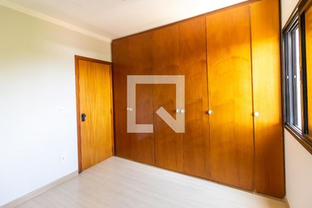 Apartamento à venda com 141m², 3 quartos e 2 vagas Apartamento à venda com 141m², 3 quartos e 2 vagasQuarto 3