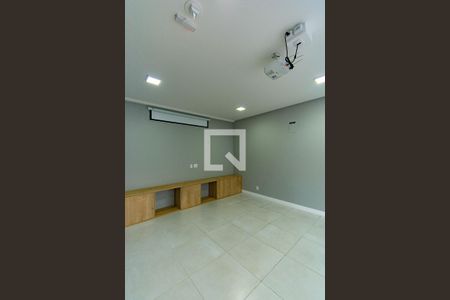 Apartamento para alugar com 56m², 2 quartos e 1 vaga Apartamento para alugar com 56m², 2 quartos e 1 vagaSala de Cinema