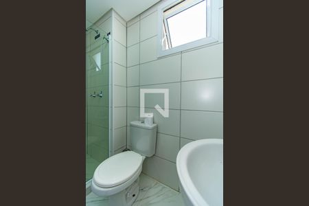 Banheiro de apartamento para alugar com 2 quartos, 56m² em Rio Branco, Canoas