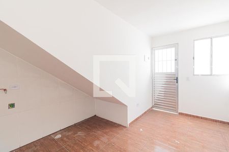 Sala e Cozinha de casa de condomínio para alugar com 2 quartos, 50m² em Parque Edu Chaves, São Paulo