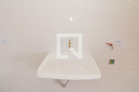 Sala e Cozinha de casa de condomínio para alugar com 2 quartos, 50m² em Parque Edu Chaves, São Paulo