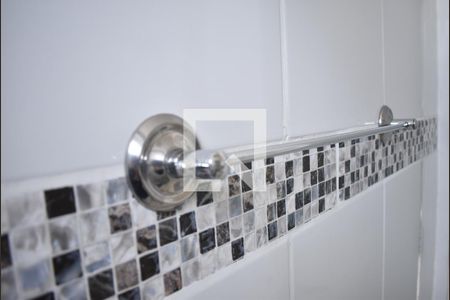 Apartamento para alugar com 45m², 2 quartos e 1 vagaDetalhe do banheiro