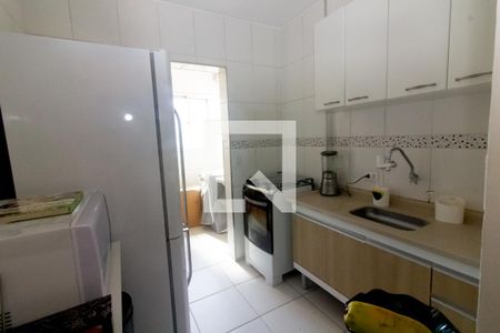 Cozinha de apartamento à venda com 2 quartos, 56m² em Rio Pequeno, São Paulo