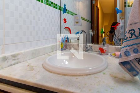 Casa de condomínio à venda com 70m², 3 quartos e 1 vagaBanheiro