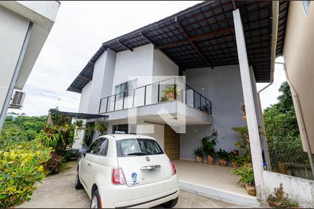 Apartamento à venda com 240m², 3 quartos e 2 vagasEntrada