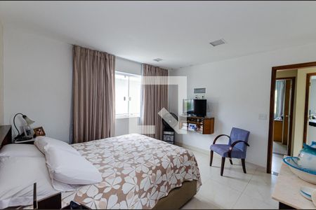 Apartamento à venda com 240m², 3 quartos e 2 vagasSuite