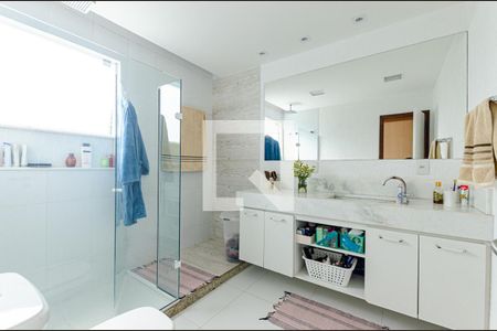 Apartamento à venda com 240m², 3 quartos e 2 vagasBanheiro da Suíte