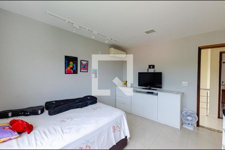 Quarto 1 de apartamento à venda com 3 quartos, 240m² em Vila Progresso, Niterói