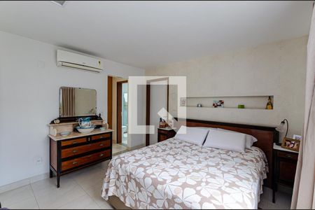 Apartamento à venda com 240m², 3 quartos e 2 vagasSuite