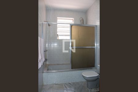 Casa à venda com 296m², 3 quartos e 6 vagasBanheiro 1