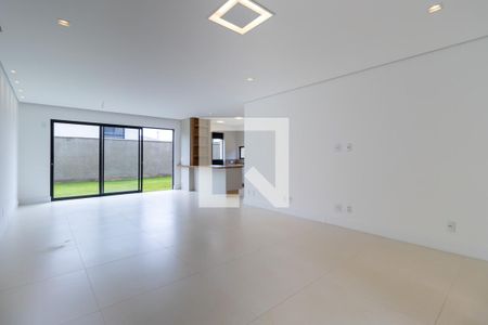 Sala de casa de condomínio à venda com 3 quartos, 200m² em Vila José Iório, Campinas