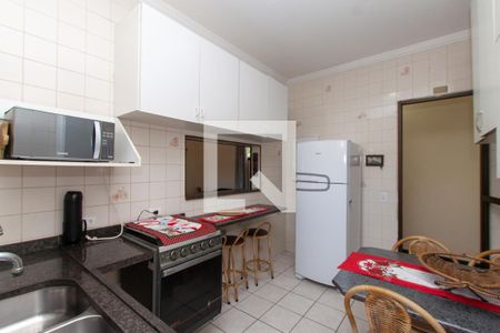 Cozinha de apartamento para alugar com 2 quartos, 76m² em Jardim Sao Miguel, Guarujá