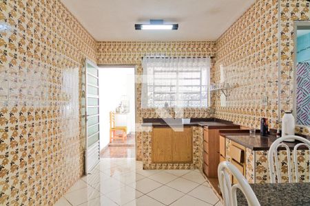 Casa à venda com 250m², 2 quartos e 2 vagas Casa à venda com 250m², 2 quartos e 2 vagasCozinha