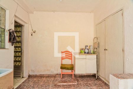 Casa à venda com 250m², 2 quartos e 2 vagas Casa à venda com 250m², 2 quartos e 2 vagasÁrea de Serviço
