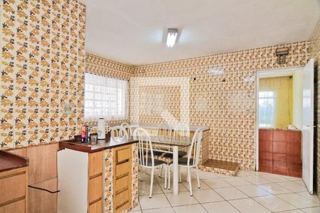 Casa à venda com 250m², 2 quartos e 2 vagas Casa à venda com 250m², 2 quartos e 2 vagasCozinha