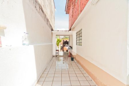 Casa à venda com 250m², 2 quartos e 2 vagas Casa à venda com 250m², 2 quartos e 2 vagasÁrea Externa