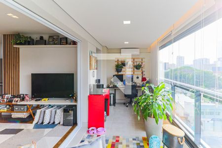 Varanda de apartamento à venda com 1 quarto, 72m² em Chácara Santo Antônio (zona Sul), São Paulo