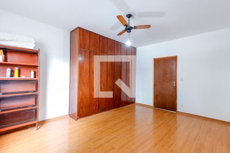 Casa para alugar com 130m², 2 quartos e 2 vagasQuarto 1