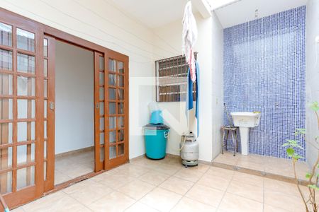 Casa para alugar com 130m², 2 quartos e 2 vagasÁrea de Serviço