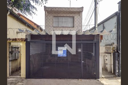 Casa para alugar com 130m², 2 quartos e 2 vagasFachada