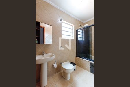 Casa para alugar com 130m², 2 quartos e 2 vagasBanheiro