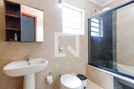 Casa para alugar com 130m², 2 quartos e 2 vagasBanheiro