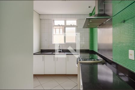 Apartamento para alugar com 95m², 2 quartos e 2 vagasCozinha