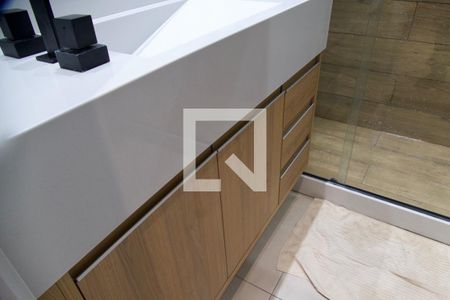 Apartamento à venda com 105m², 4 quartos e sem vagaSuíte banheiro