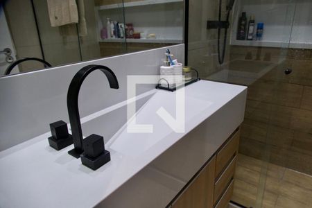 Apartamento à venda com 105m², 4 quartos e sem vagaSuíte banheiro