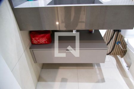 Apartamento à venda com 105m², 4 quartos e sem vagaBanheiro social