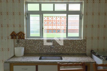 Casa à venda com 155m², 3 quartos e 2 vagas Casa à venda com 155m², 3 quartos e 2 vagasCozinha