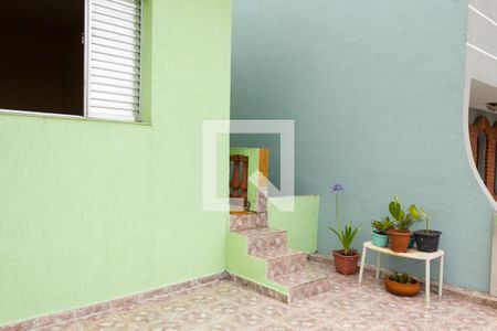 Casa à venda com 155m², 3 quartos e 2 vagas Casa à venda com 155m², 3 quartos e 2 vagasVaranda