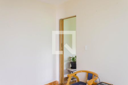 Casa à venda com 155m², 3 quartos e 2 vagas Casa à venda com 155m², 3 quartos e 2 vagasSala de leitura