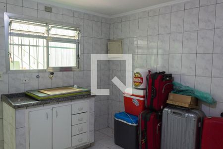Casa à venda com 155m², 3 quartos e 2 vagas Casa à venda com 155m², 3 quartos e 2 vagasEdícula - Cozinha de hóspedes
