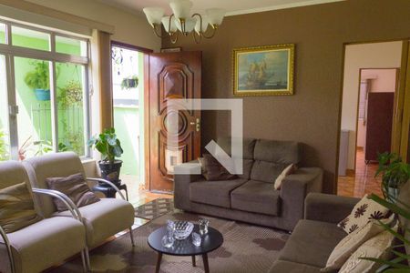 Casa à venda com 155m², 3 quartos e 2 vagas Casa à venda com 155m², 3 quartos e 2 vagasSala