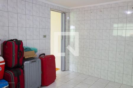 Casa à venda com 155m², 3 quartos e 2 vagas Casa à venda com 155m², 3 quartos e 2 vagasEdícula - Cozinha de hóspedes