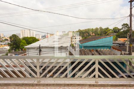 Casa à venda com 155m², 3 quartos e 2 vagas Casa à venda com 155m², 3 quartos e 2 vagasVaranda