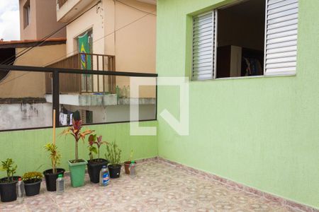 Casa à venda com 155m², 3 quartos e 2 vagas Casa à venda com 155m², 3 quartos e 2 vagasVaranda