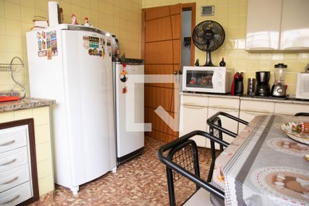 Casa para alugar com 150m², 4 quartos e 2 vagasCozinha