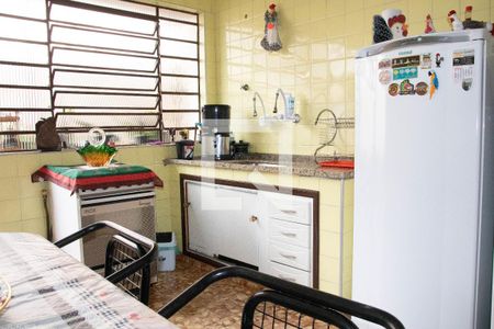 Casa para alugar com 150m², 4 quartos e 2 vagasCozinha