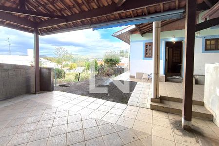 Casa de condomínio à venda com 380m², 3 quartos e 8 vagasGaragem e Churrasqueira