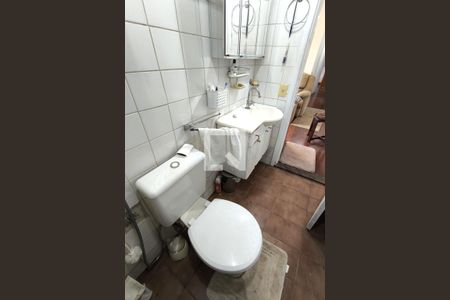 Casa de condomínio à venda com 380m², 3 quartos e 8 vagasBanheiro - Casa 2