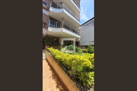 Apartamento à venda com 72m², 2 quartos e 1 vagaÁrea comum