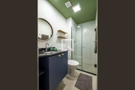 Banheiro de kitnet/studio à venda com 1 quarto, 24m² em Pinheiros, São Paulo